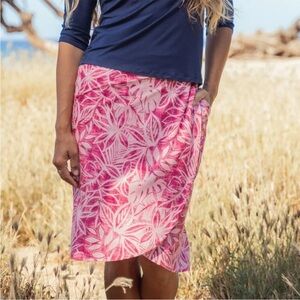 Rip Skirt Aloha Berry Wrap Skirt Size XL Length 3 Pockets Hawaiian Resort Cruise